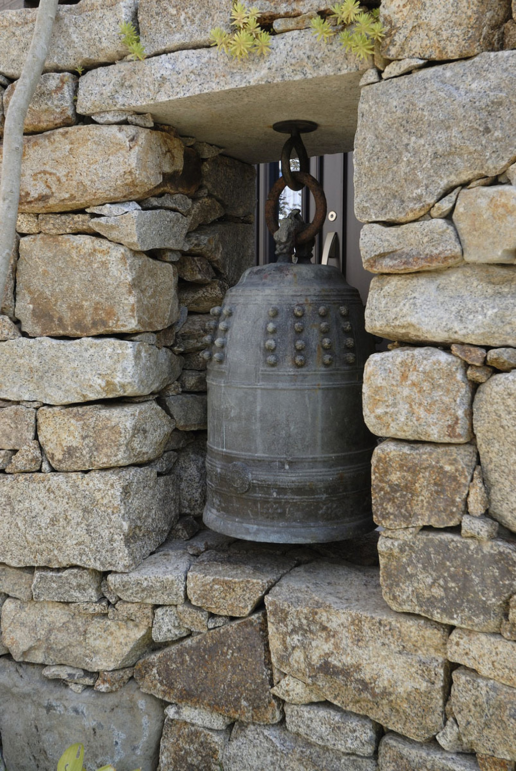 小割の石の庭
