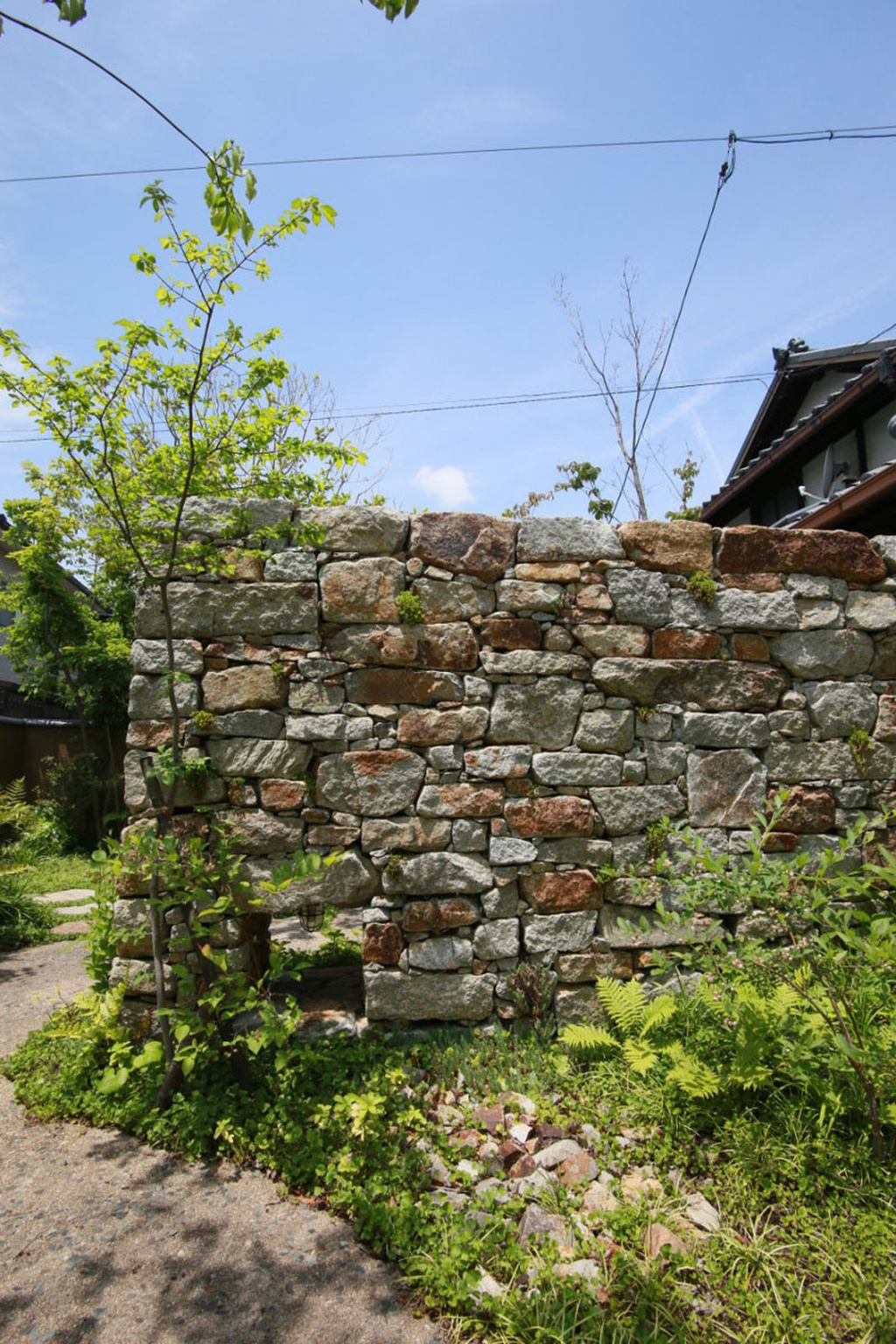 小割の石の庭