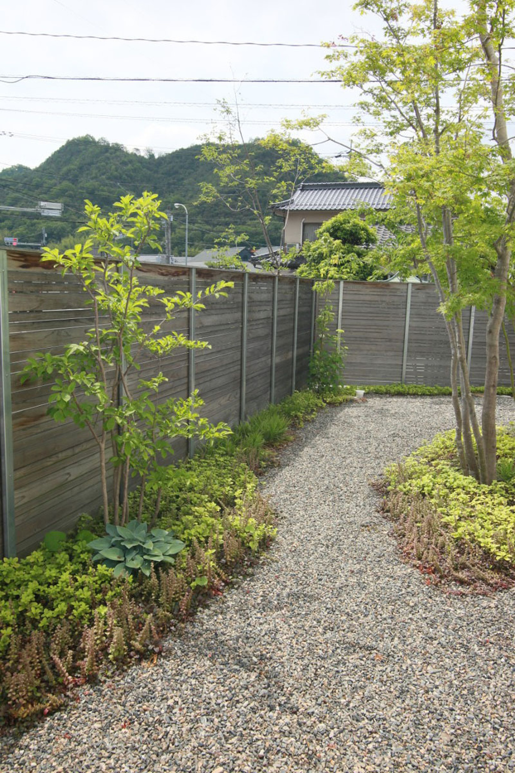 小割の石の庭